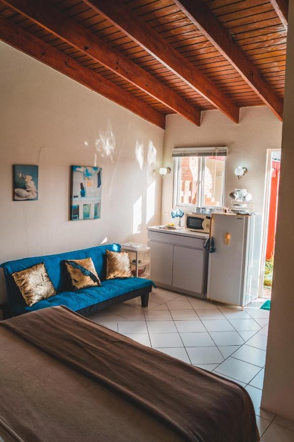 Courtesy Apartments Aruba Oranjestad Exterior photo