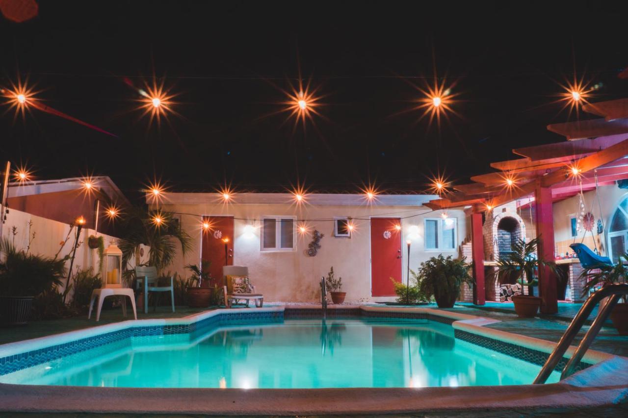 Courtesy Apartments Aruba Oranjestad Exterior photo